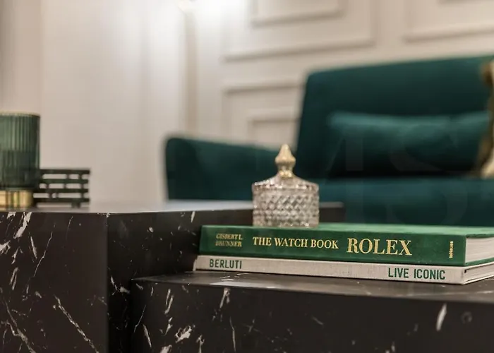 Modern Elegance In The Heart Of Rems Daire